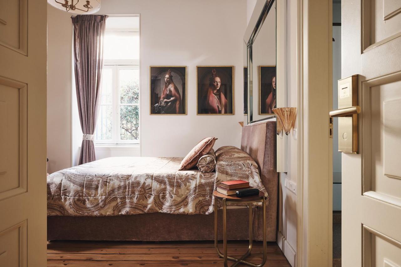 Bohemian Афины