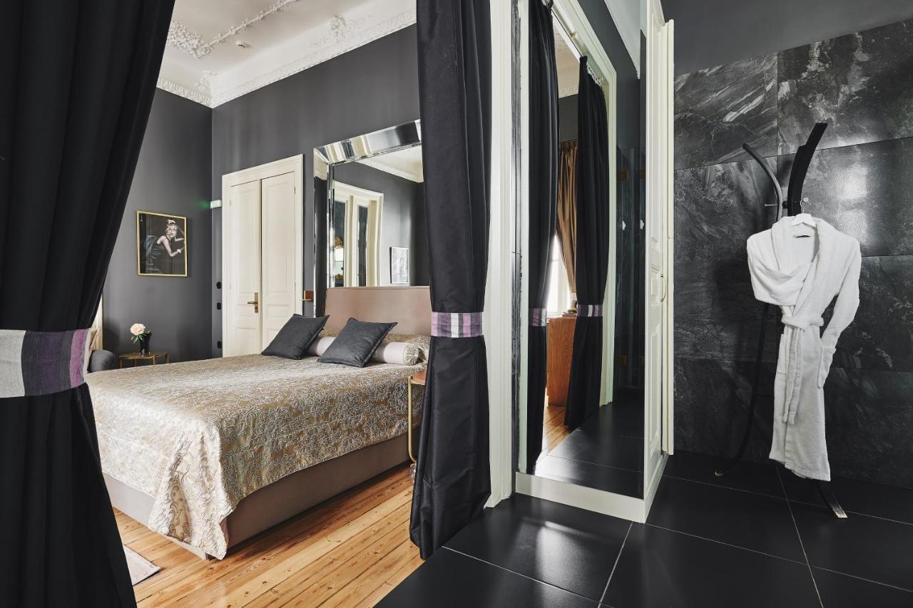 Bohemian 3*